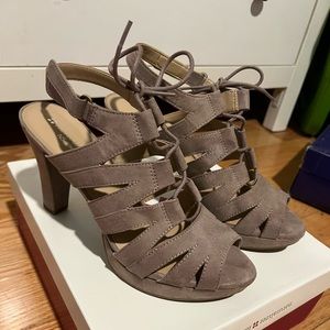 Neutral heels size 9